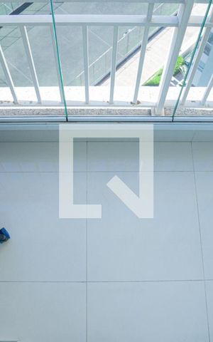 Apartamento à venda com 94m², 2 quartos e 2 vagas Apartamento à venda com 94m², 2 quartos e 2 vagasEscritório