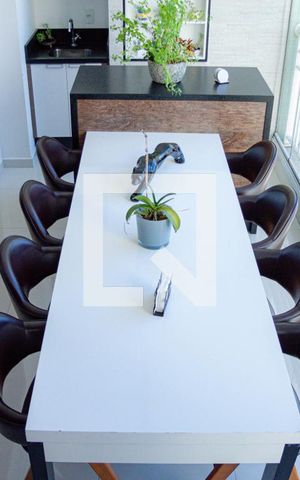 Apartamento à venda com 94m², 2 quartos e 2 vagas Apartamento à venda com 94m², 2 quartos e 2 vagasVaranda gourmet