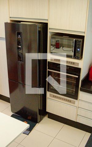 Apartamento à venda com 94m², 2 quartos e 2 vagas Apartamento à venda com 94m², 2 quartos e 2 vagasCozinha