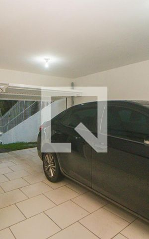 Casa à venda com 178m², 4 quartos e 2 vagas Casa à venda com 178m², 4 quartos e 2 vagasGaragem