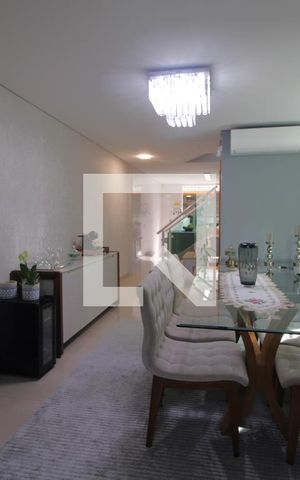 Casa à venda com 175m², 3 quartos e 4 vagasSala