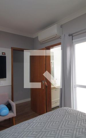 Casa à venda com 175m², 3 quartos e 4 vagasSuíte 2