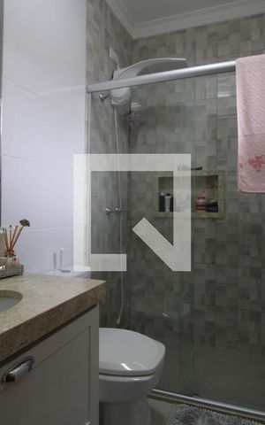 Casa à venda com 175m², 3 quartos e 4 vagasBanheiro da suíte 2
