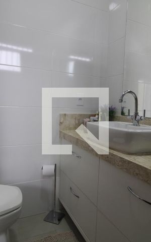 Casa à venda com 175m², 3 quartos e 4 vagasBanheiro da suíte 3