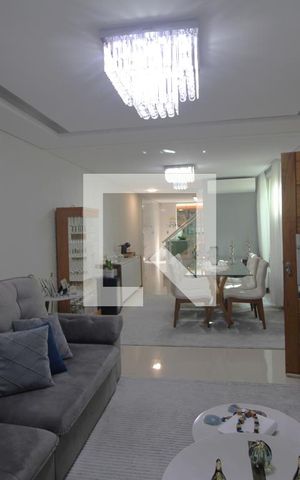 Casa à venda com 175m², 3 quartos e 4 vagasSala