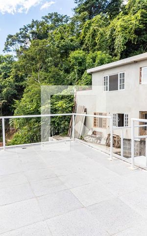Casa à venda com 150m², 3 quartos e 1 vaga Casa à venda com 150m², 3 quartos e 1 vagaÁrea externa