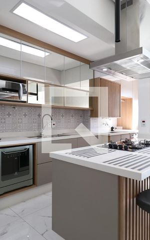 Apartamento à venda com 80m², 2 quartos e 2 vagasCozinha