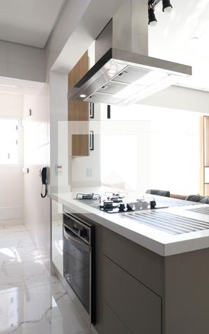 Apartamento à venda com 80m², 2 quartos e 2 vagasCozinha