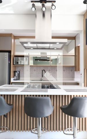 Apartamento à venda com 80m², 2 quartos e 2 vagasDetalhe da cozinha
