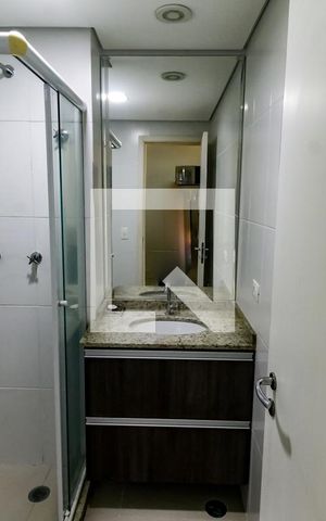 Studio para alugar com 31m², 1 quarto e 1 vaga Studio para alugar com 31m², 1 quarto e 1 vagaBanheiro
