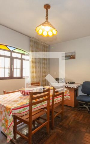 Casa à venda com 179m², 4 quartos e 2 vagas Casa à venda com 179m², 4 quartos e 2 vagasSala de Jantar