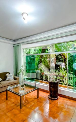 Casa à venda com 230m², 3 quartos e 3 vagasSala