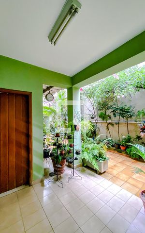 Casa à venda com 230m², 3 quartos e 3 vagasÁrea externa