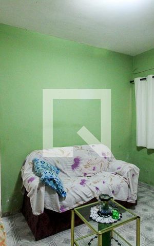 Casa à venda com 10m², 1 quarto e 1 vaga Casa à venda com 10m², 1 quarto e 1 vagaSala