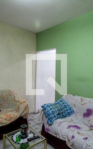 Casa à venda com 10m², 1 quarto e 1 vaga Casa à venda com 10m², 1 quarto e 1 vagaSala