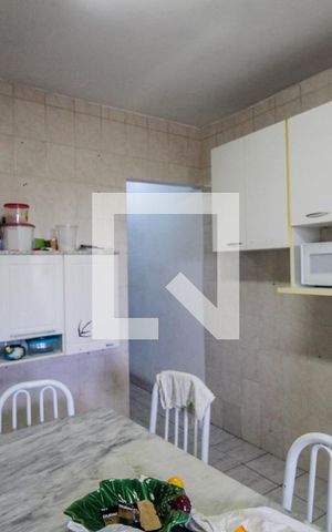 Casa à venda com 10m², 1 quarto e 1 vaga Casa à venda com 10m², 1 quarto e 1 vagaCozinha