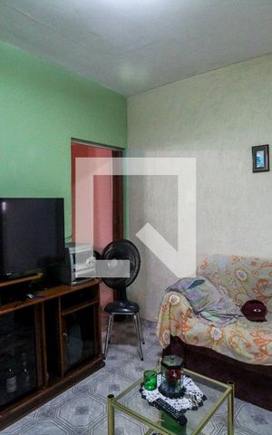 Casa à venda com 10m², 1 quarto e 1 vaga Casa à venda com 10m², 1 quarto e 1 vagaSala