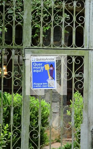 Casa de condomínio para alugar com 1350m², 4 quartos e 7 vagasPlaca QA