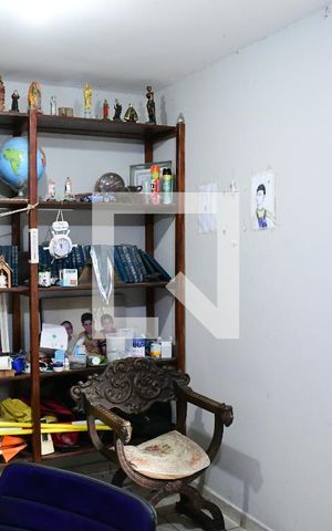 Casa de condomínio para alugar com 1350m², 4 quartos e 7 vagasEscritório