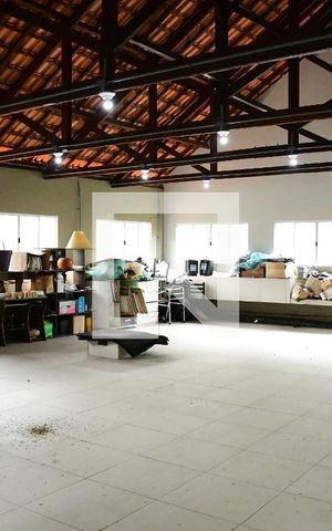 Casa de condomínio para alugar com 1350m², 4 quartos e 7 vagasÁrea comum - Salão de festas