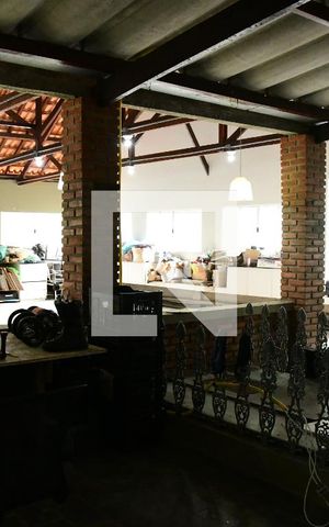 Casa de condomínio para alugar com 1350m², 4 quartos e 7 vagasÁrea comum - Salão de festas