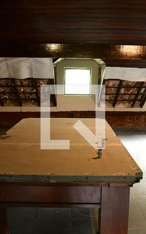 Casa de condomínio para alugar com 1350m², 4 quartos e 7 vagasSótão