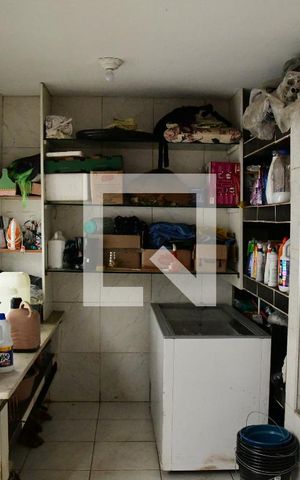 Casa de condomínio para alugar com 1350m², 4 quartos e 7 vagasÁrea de Serviço