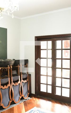 Casa de condomínio para alugar com 1350m², 4 quartos e 7 vagasSala 2