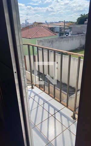Casa de condomínio à venda com 70m², 2 quartos e 2 vagas Casa de condomínio à venda com 70m², 2 quartos e 2 vagasSacada