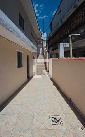 Casa para alugar com 52m², 1 quarto e sem vaga Casa para alugar com 52m², 1 quarto e sem vagaQuintal