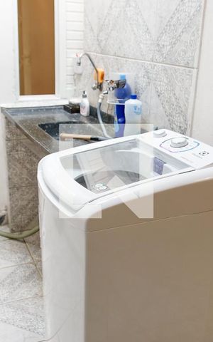 Casa à venda com 200m², 3 quartos e 1 vaga Casa à venda com 200m², 3 quartos e 1 vagaLavanderia