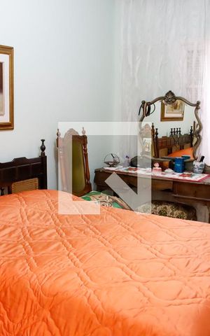 Casa à venda com 200m², 3 quartos e 1 vaga Casa à venda com 200m², 3 quartos e 1 vagaQuarto 2 - Suíte