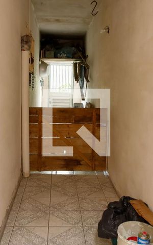 Casa à venda com 200m², 3 quartos e 1 vaga Casa à venda com 200m², 3 quartos e 1 vagaCorredor