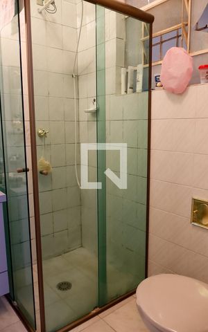 Casa à venda com 200m², 3 quartos e 1 vaga Casa à venda com 200m², 3 quartos e 1 vagaBanheiro da Suíte 2