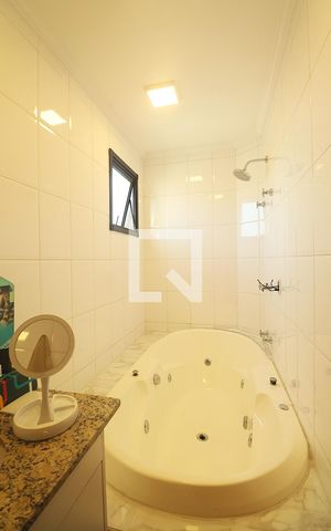 Apartamento à venda com 163m², 3 quartos e 2 vagasSuíte - Banheiro do Quarto 1