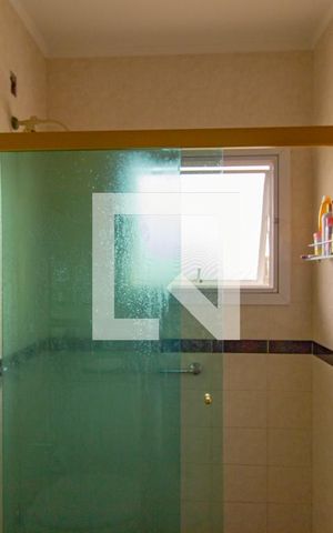 Casa para alugar com 200m², 3 quartos e 3 vagas Casa para alugar com 200m², 3 quartos e 3 vagasBanheiro da Suíte