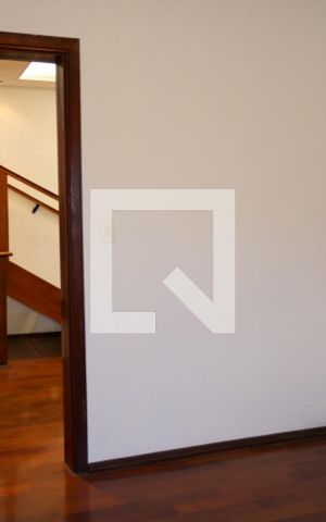 Casa para alugar com 500m², 3 quartos e 7 vagas Casa para alugar com 500m², 3 quartos e 7 vagasSuíte 2