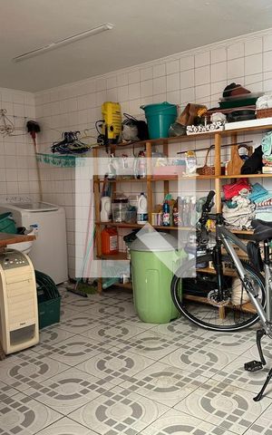 Casa à venda com 166m², 3 quartos e 3 vagasLavanderia
