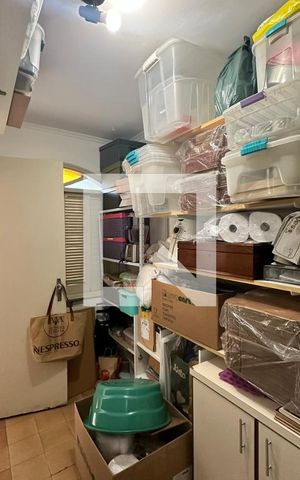 Casa à venda com 166m², 3 quartos e 3 vagasQuarto de Serviço