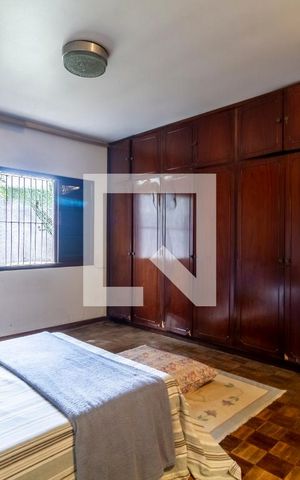 Casa à venda com 270m², 3 quartos e 5 vagasSuíte