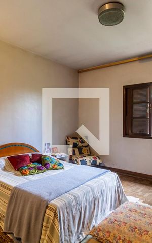 Casa à venda com 270m², 3 quartos e 5 vagasSuíte