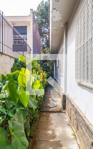 Casa à venda com 270m², 3 quartos e 5 vagasQuintal