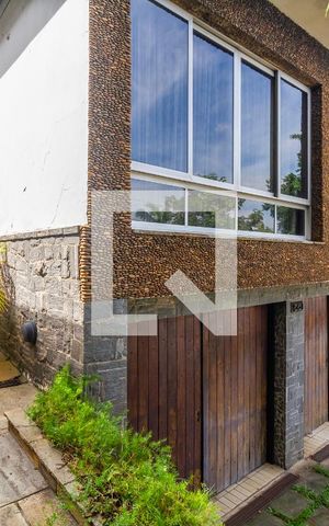 Casa à venda com 270m², 3 quartos e 5 vagasQuintal