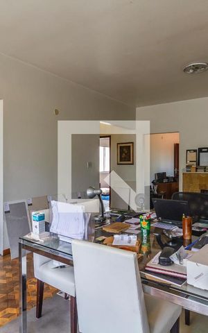 Casa à venda com 270m², 3 quartos e 5 vagasSala