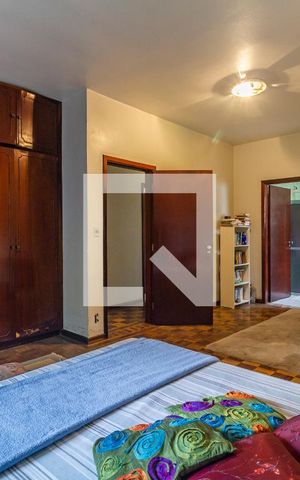 Casa à venda com 270m², 3 quartos e 5 vagasSuíte