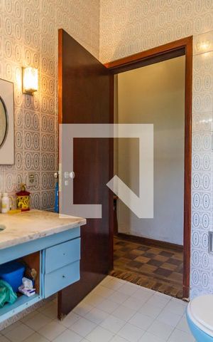 Casa à venda com 270m², 3 quartos e 5 vagasBanheiro Social