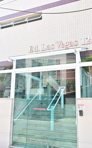 Apartamento para alugar com 85m², 2 quartos e 2 vagasFachada