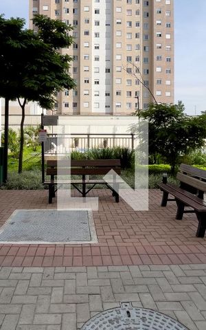 Apartamento para alugar com 44m², 2 quartos e 1 vaga Apartamento para alugar com 44m², 2 quartos e 1 vagaÁrea Comum - Praça