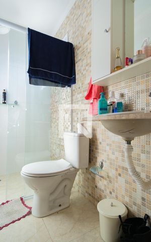 Casa à venda com 170m², 3 quartos e 4 vagasBanheiro da Suíte 3
