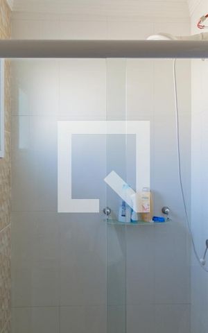Casa à venda com 170m², 3 quartos e 4 vagasBanheiro da Suíte 1